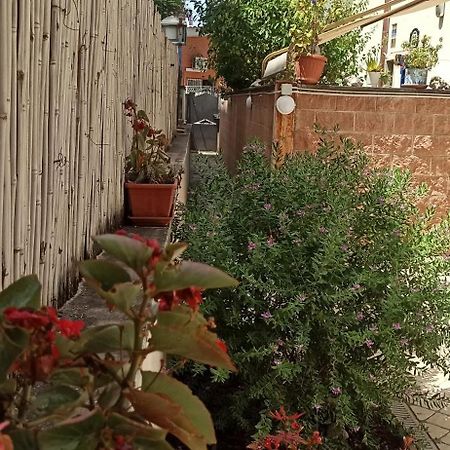 Апартаменты La Farfalla Рим Экстерьер фото